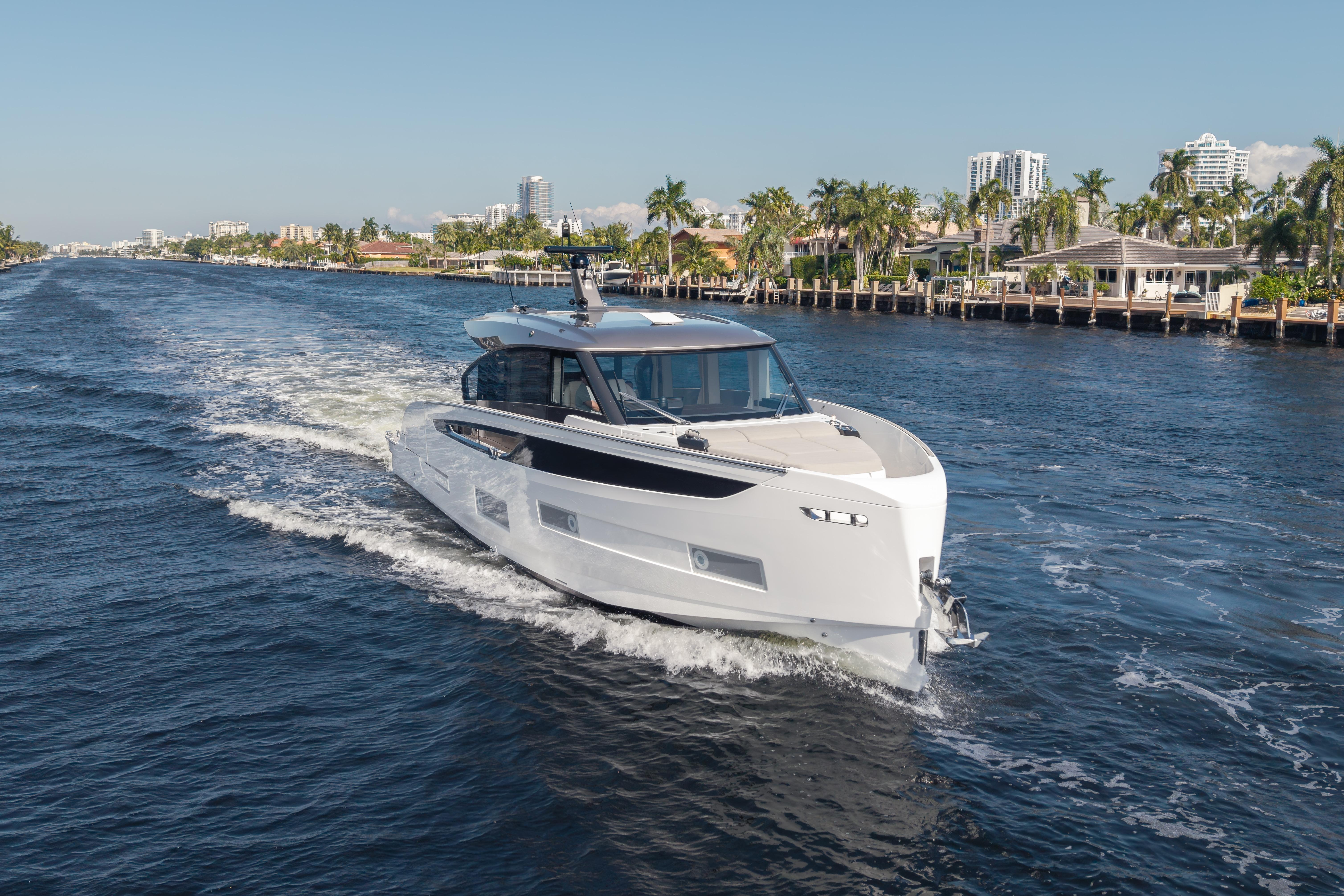 2025 Azimut Seadeck 6