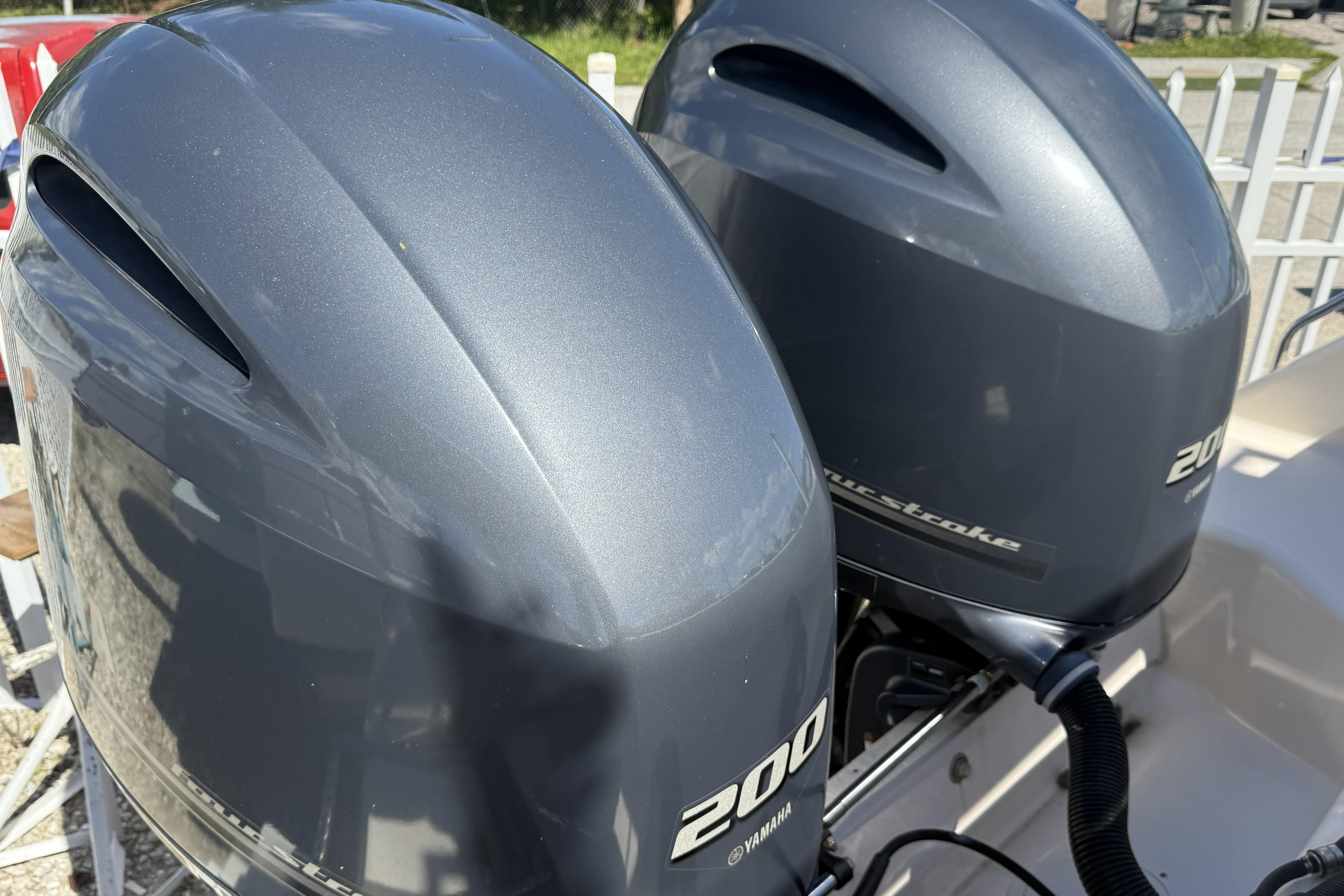 Twin Yamaha 200 outboard engines on a 2014 Grady-White Freedom 275 boat.