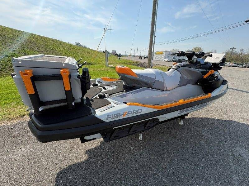 2026 Sea-Doo FishPro Trophy 170 w/ Sound - 5