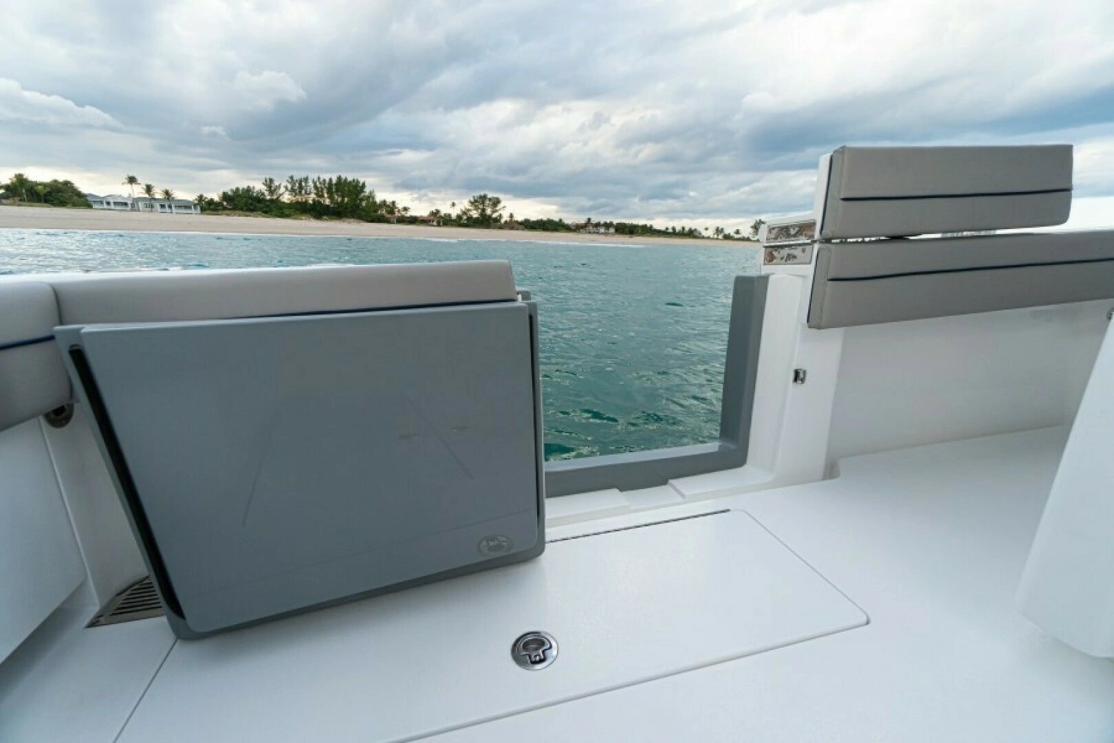 2027 Valhalla Boatworks V-33 - Image 17