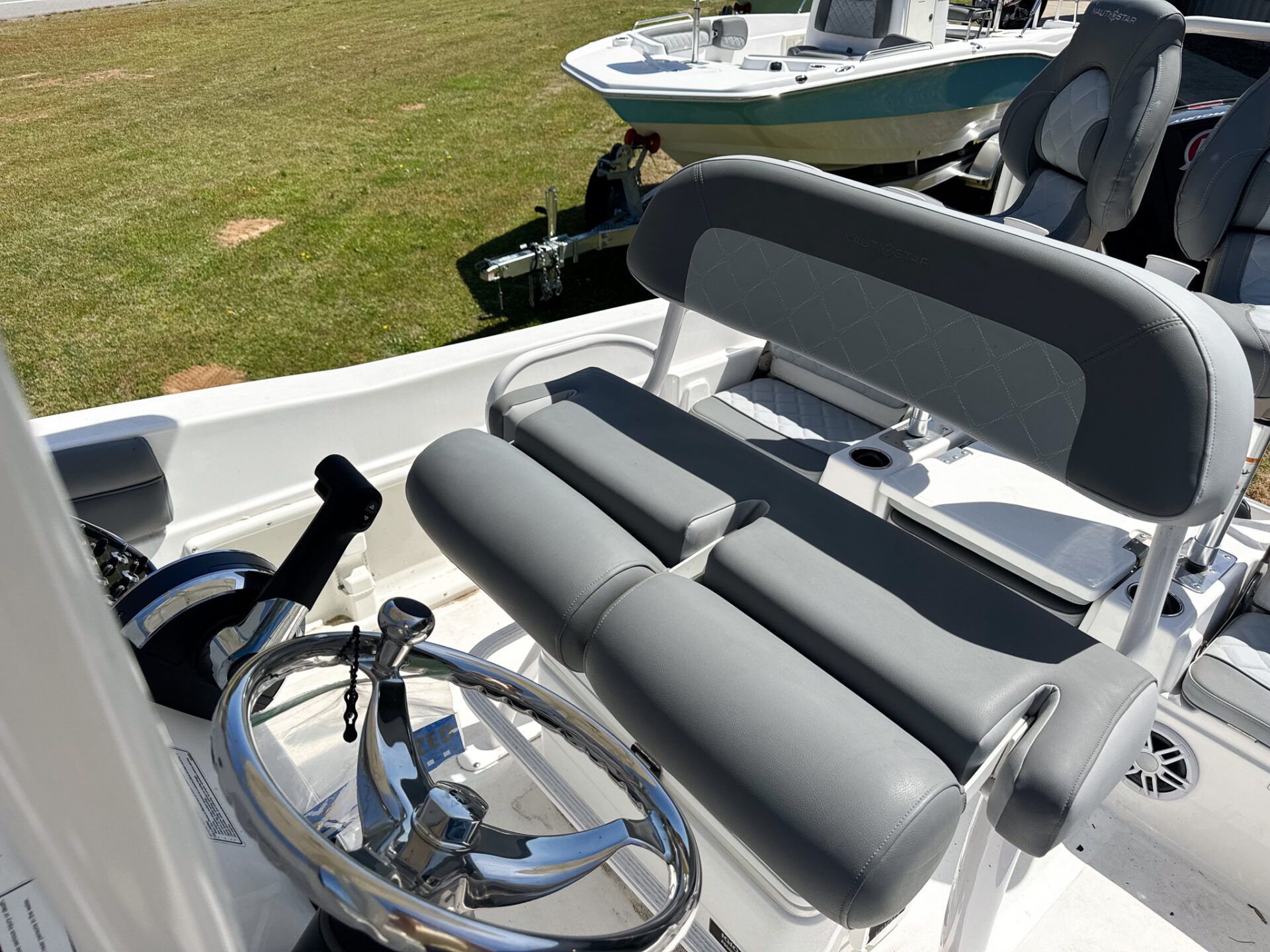 2024 NauticStar 211 Hybrid - 8