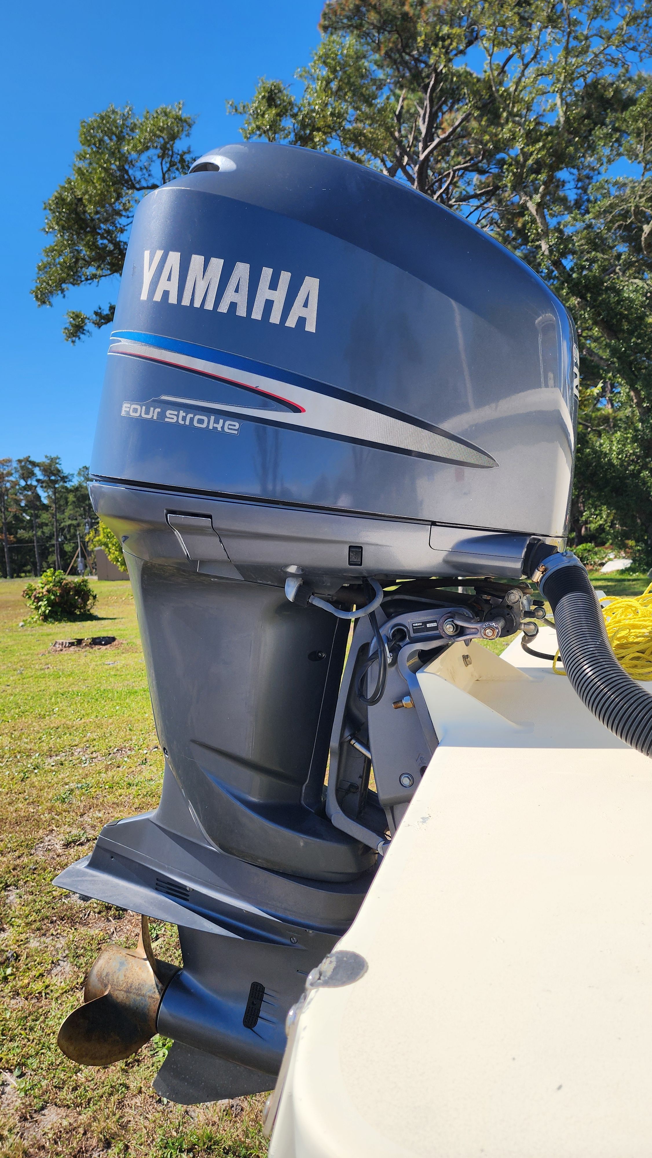 2007 Parker 2510 XL Walkaround - 10