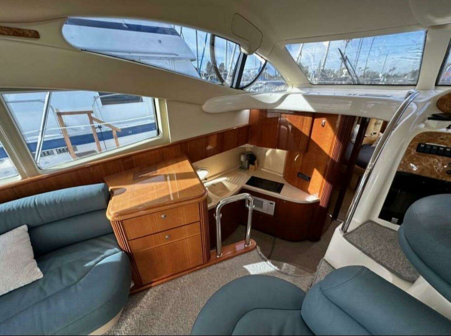 2001 Azimut 42 - Image 12