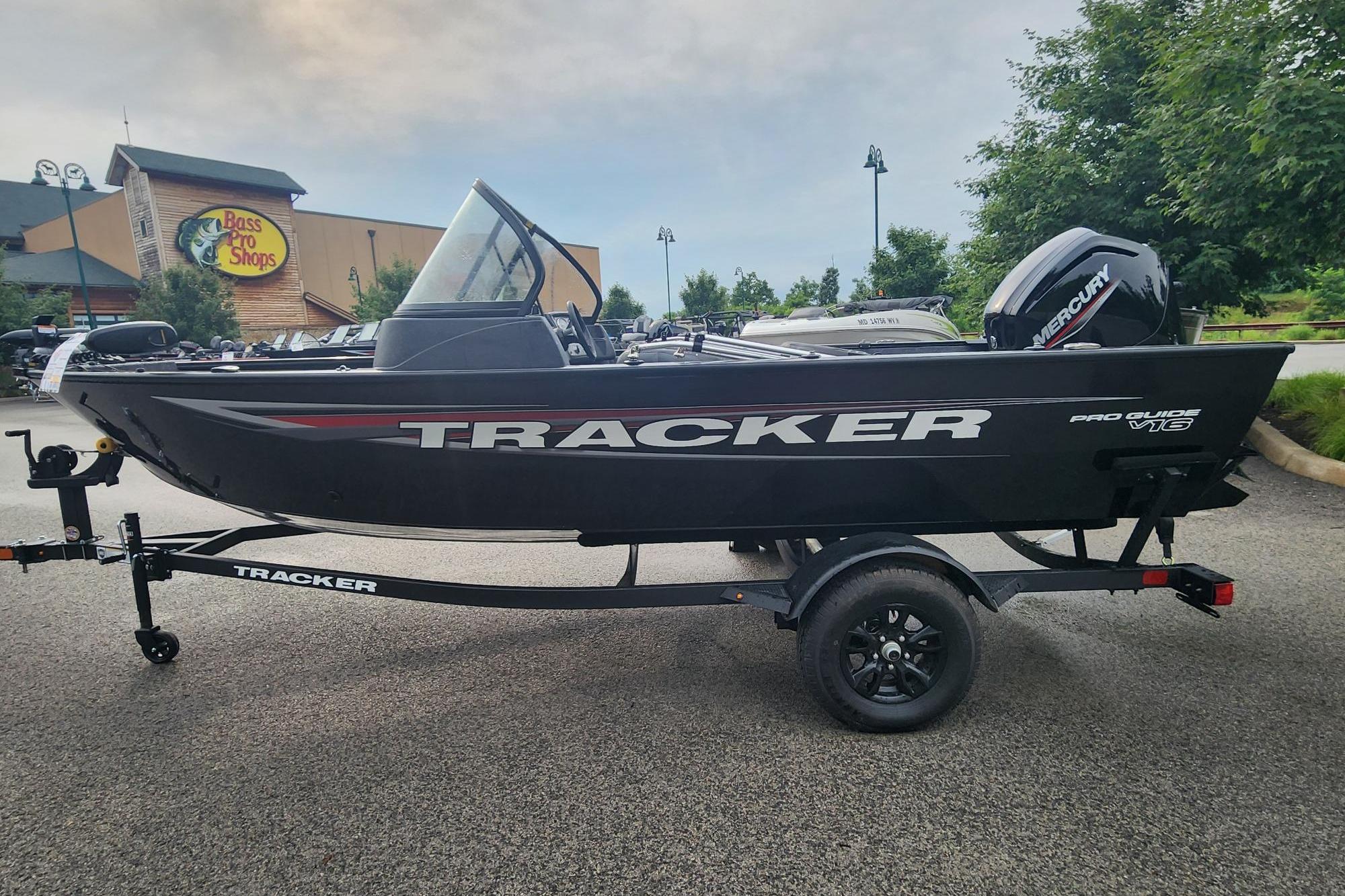 2026 Tracker Pro Guide V-16 WT