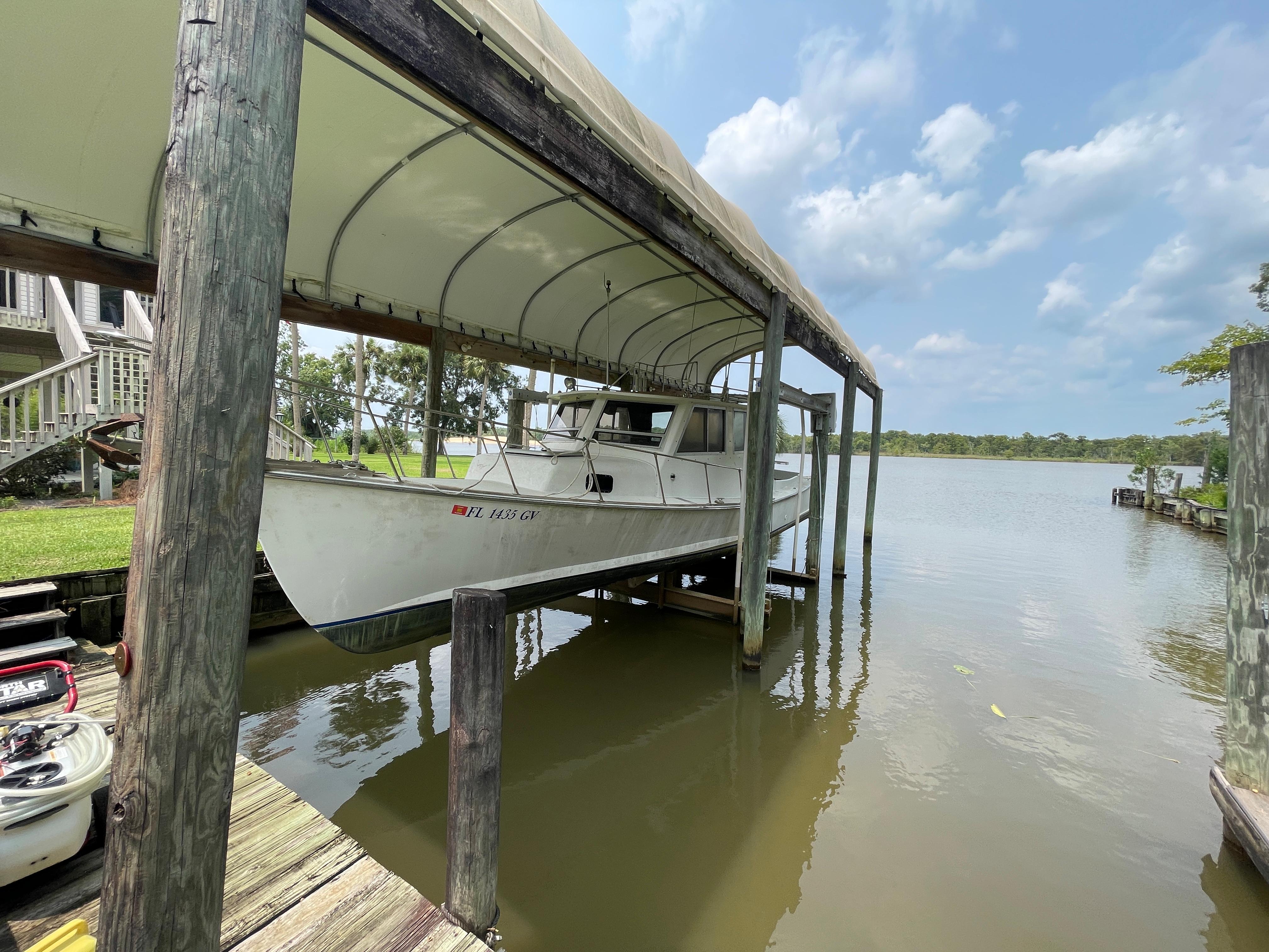1995 Stuart Angler 33 Downeast