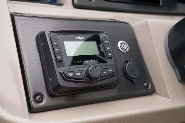 Manufacturer Provided Image: Sun Tracker Fishin' Barge 20 DLX