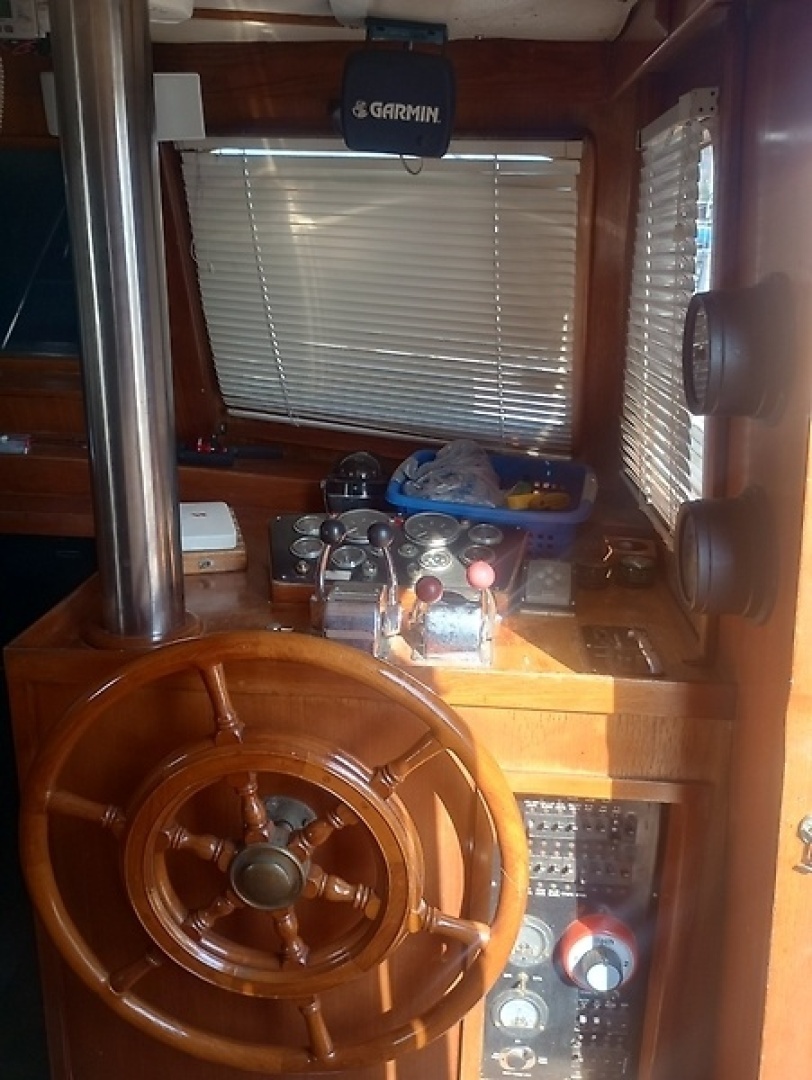 1981 Marine Trading 44 Double Cabin - Image 24