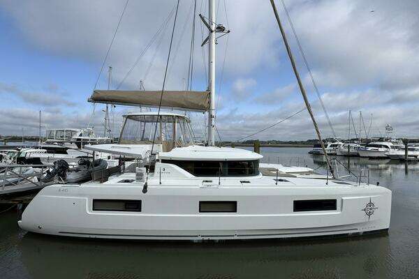 2022 Lagoon 46