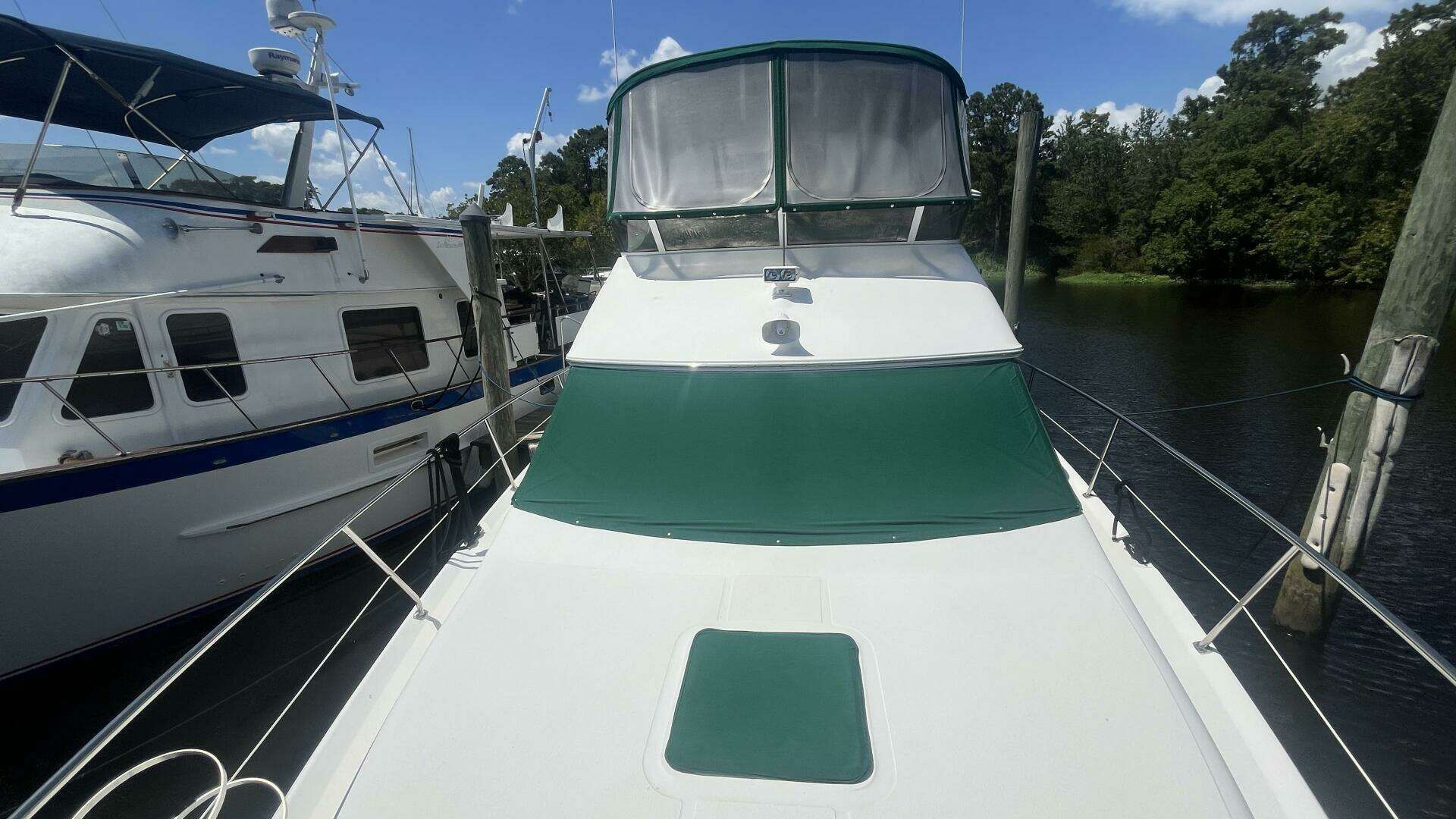 2000 Sea Ray 380 Aft Cabin - 3