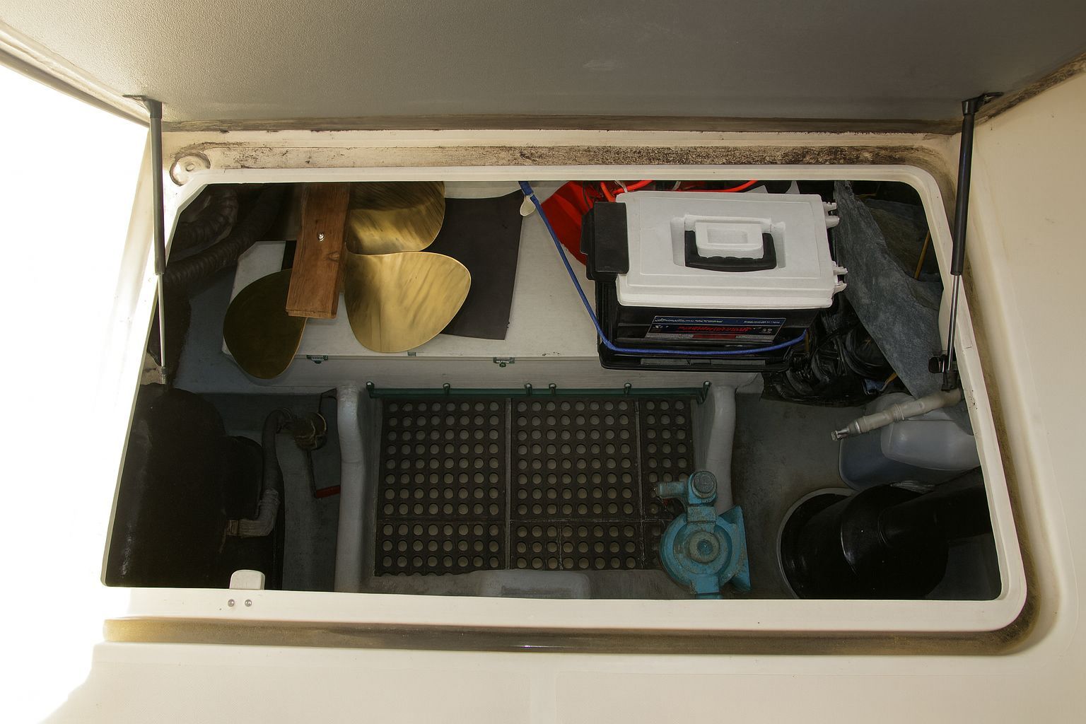2005 Mainship 400 Trawler - 15