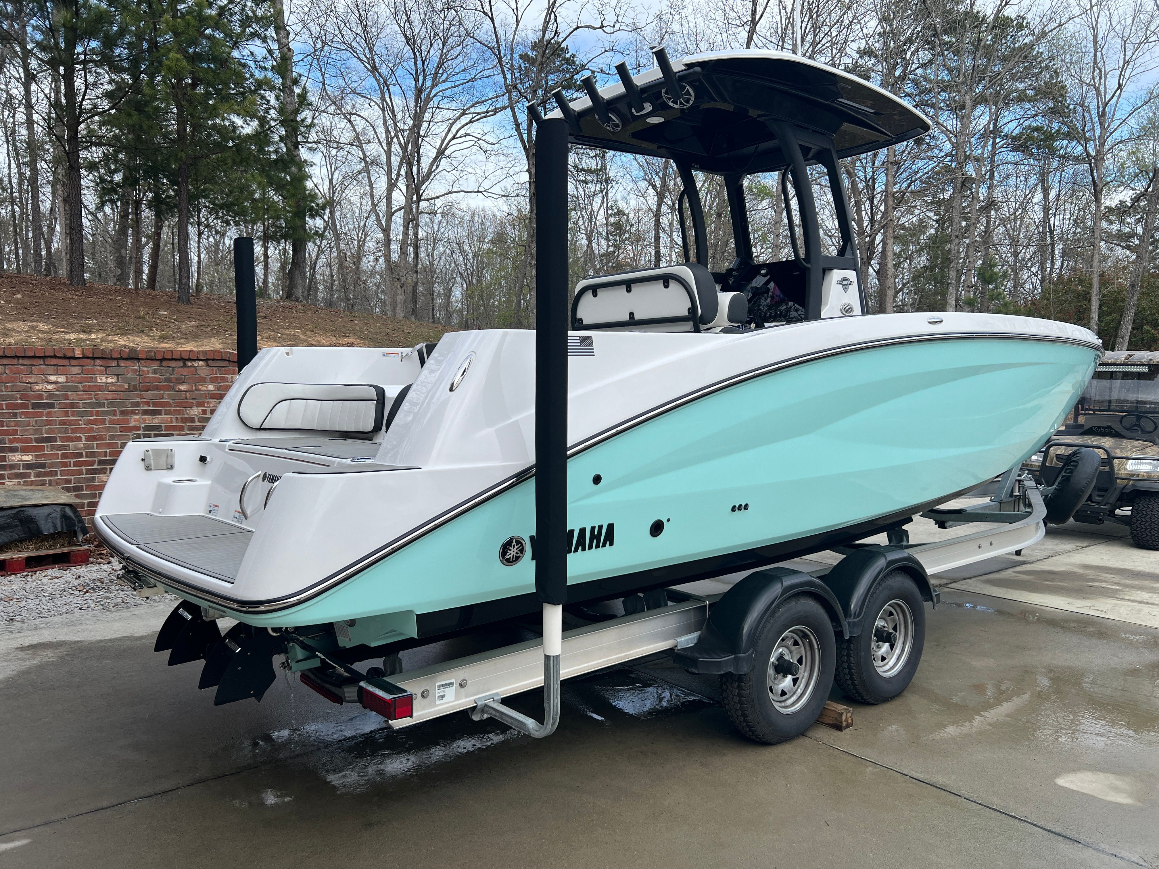 2023 Yamaha Boats 255 FSH Sport E - 4