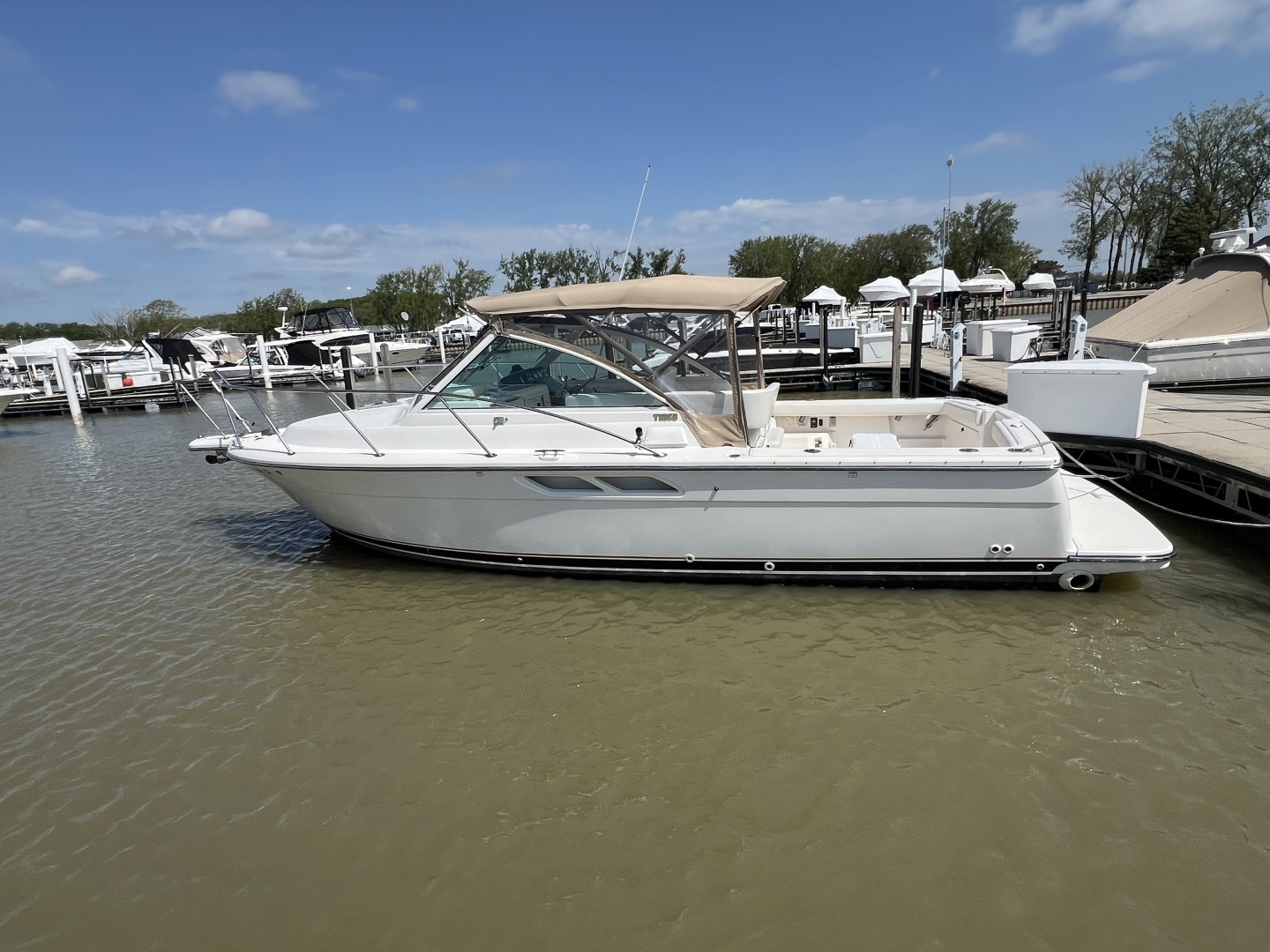 2000 Tiara Yachts 29 Coronet - Image 3