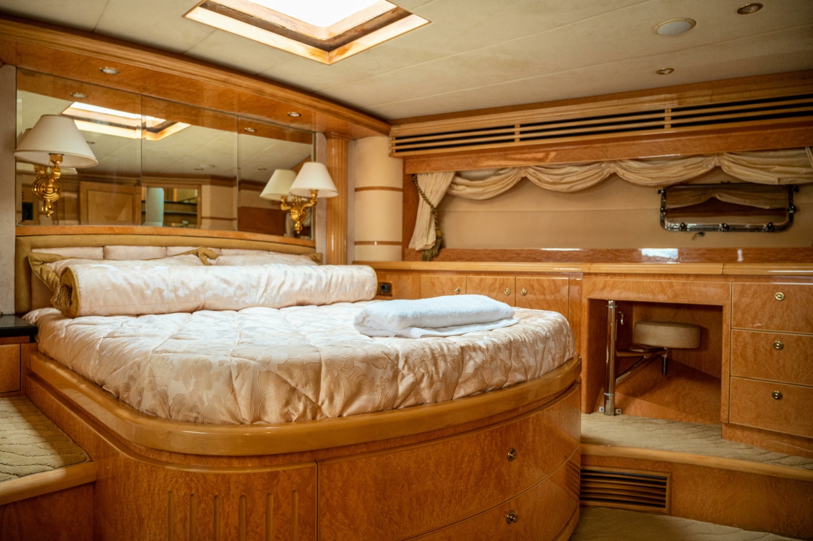 2007 New Ocean New Ocean 95 - Image 11