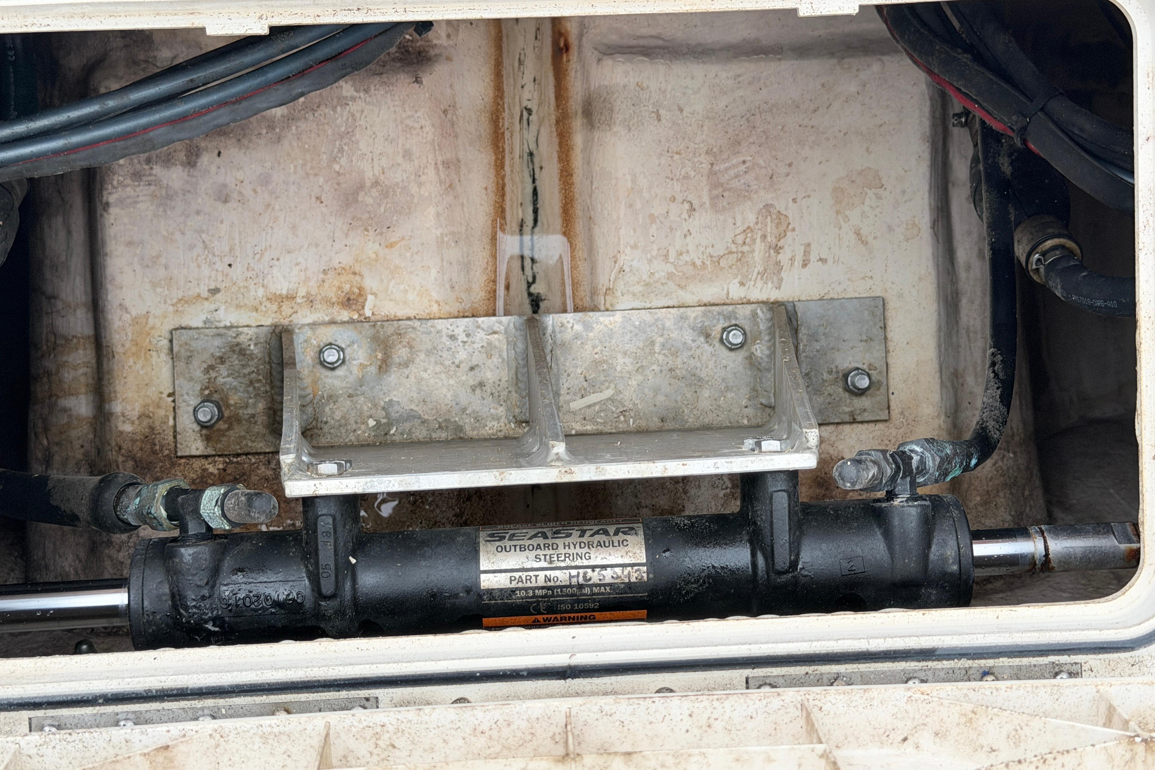 Hydraulic steering system in a 2019 World Cat 230 DC boat.