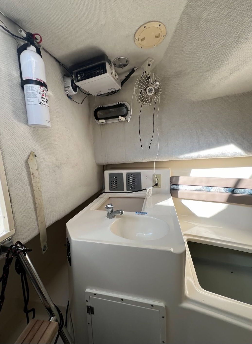 1998 Pursuit 2800 Offshore - 11