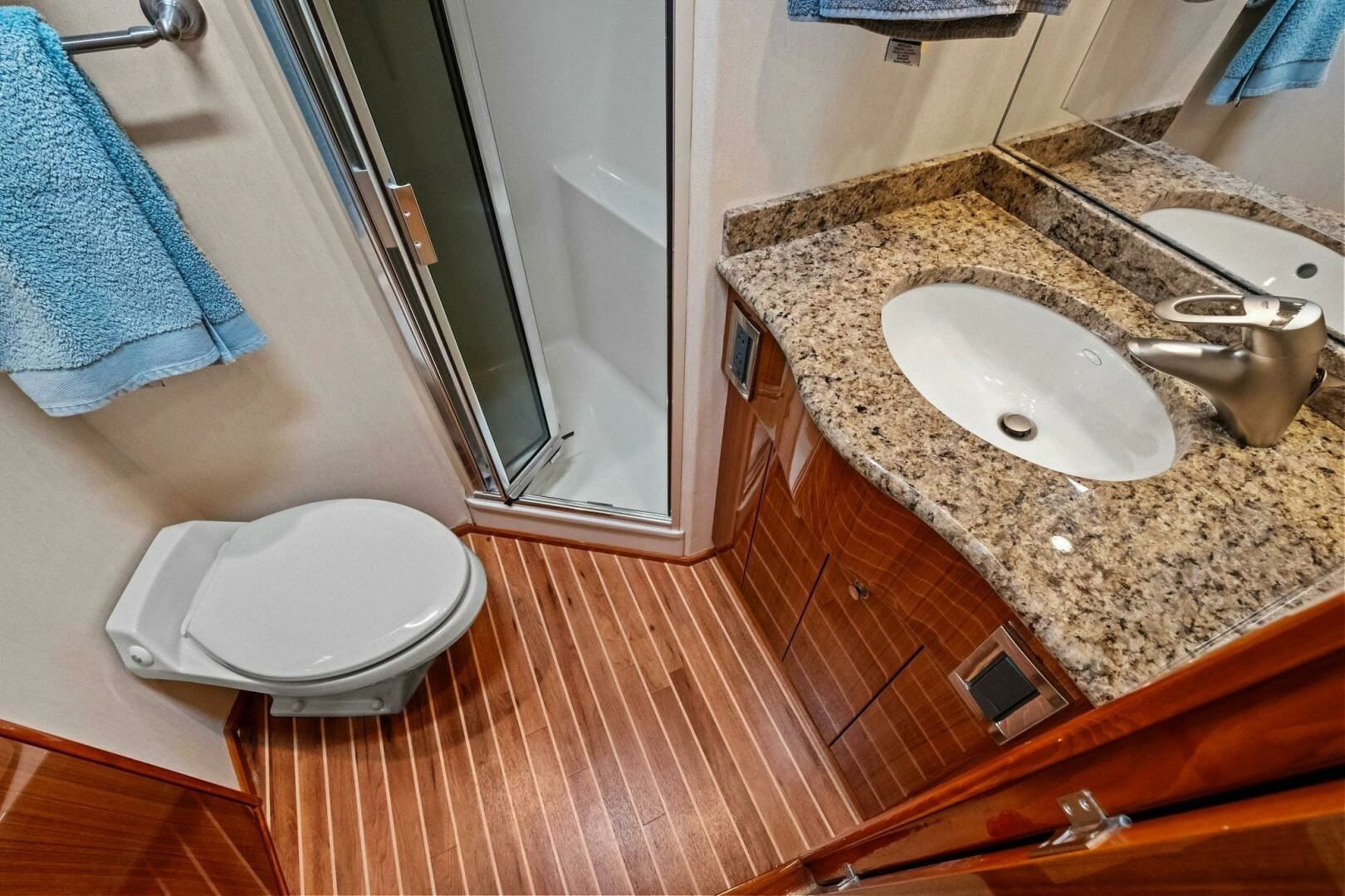 2008 Viking 64 Convertible - Image 56