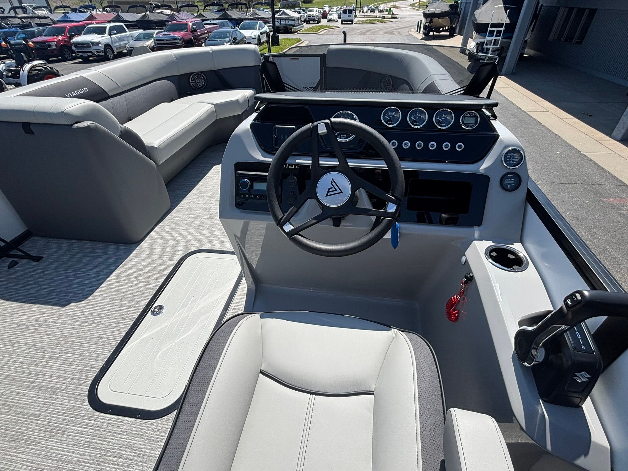 2026 Viaggio V22U - 17