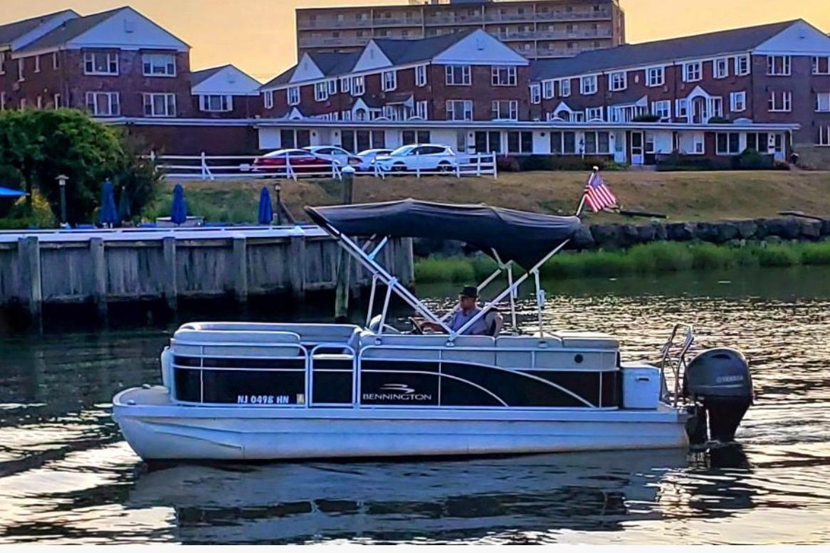 2019 Bennington 20 SV