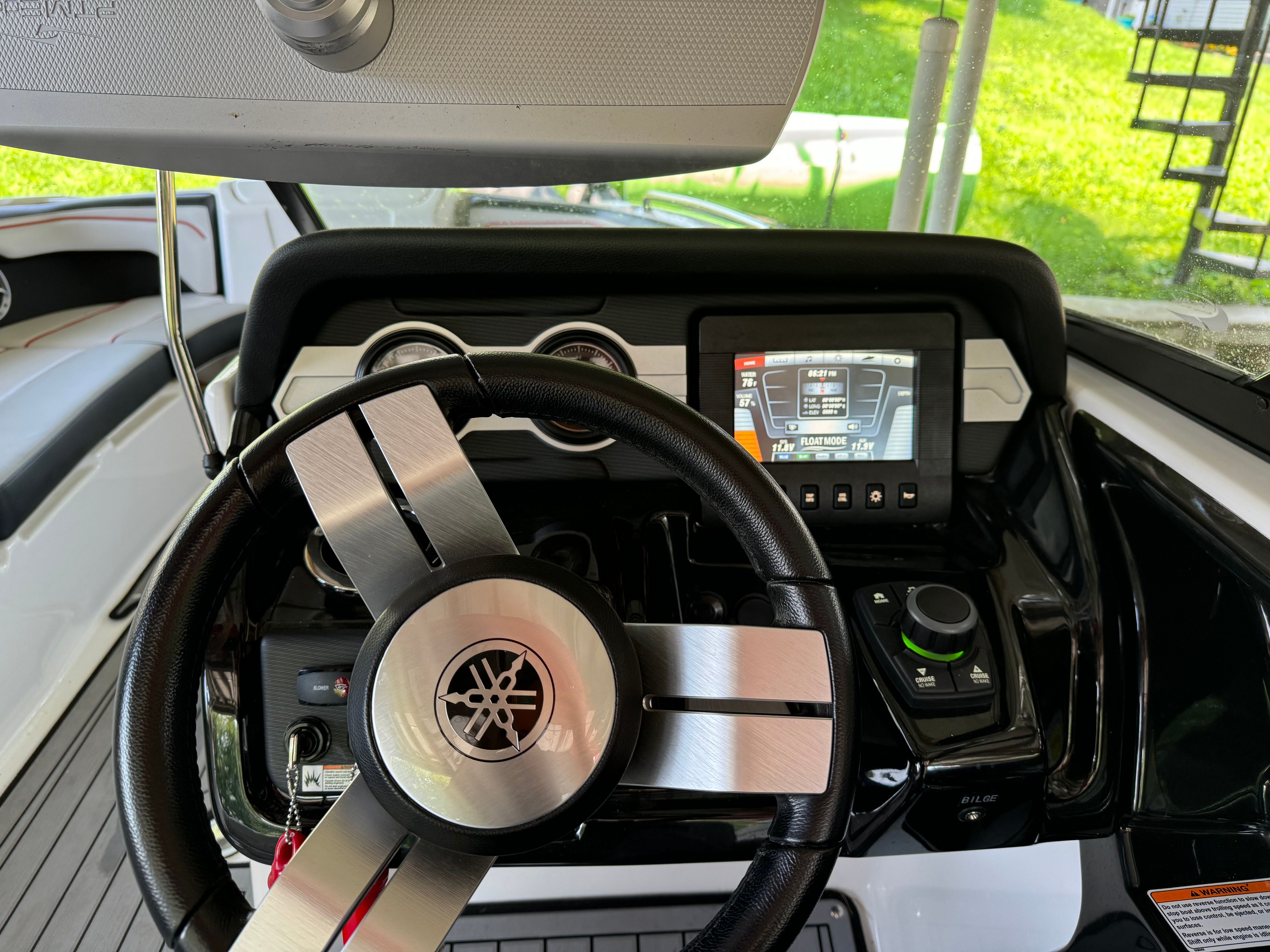 2018 Yamaha Boats 212X - 14