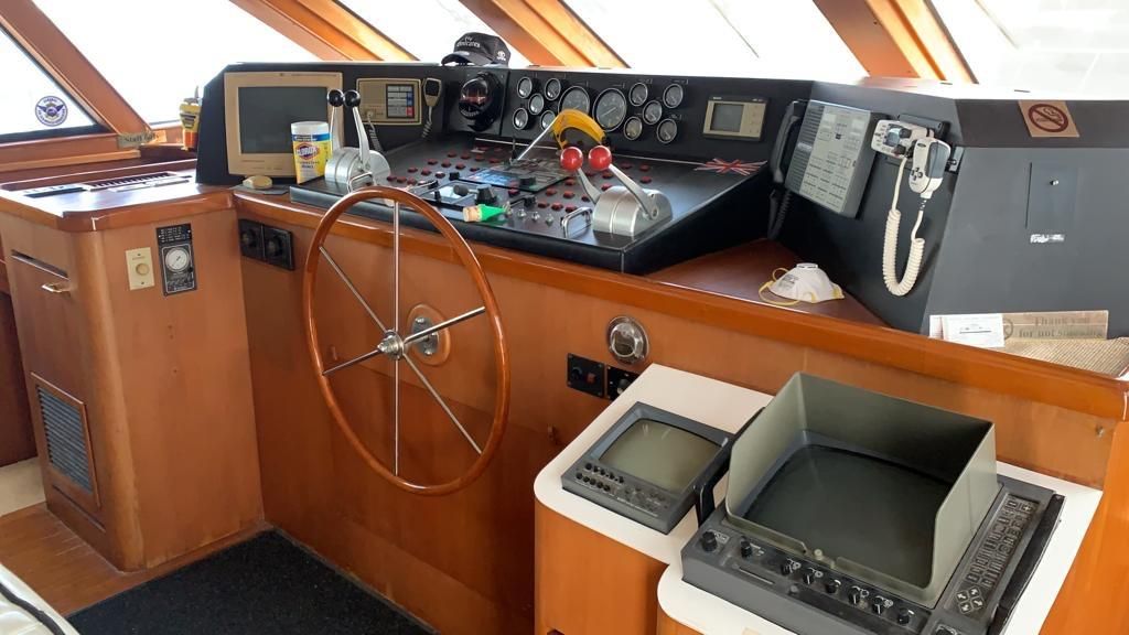 1990 Cheoy Lee Yachtfish - 8