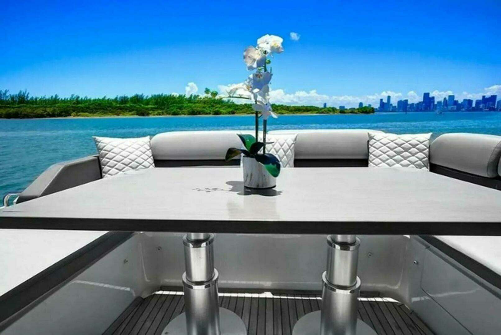 2015 Azimut 55S - Image 8