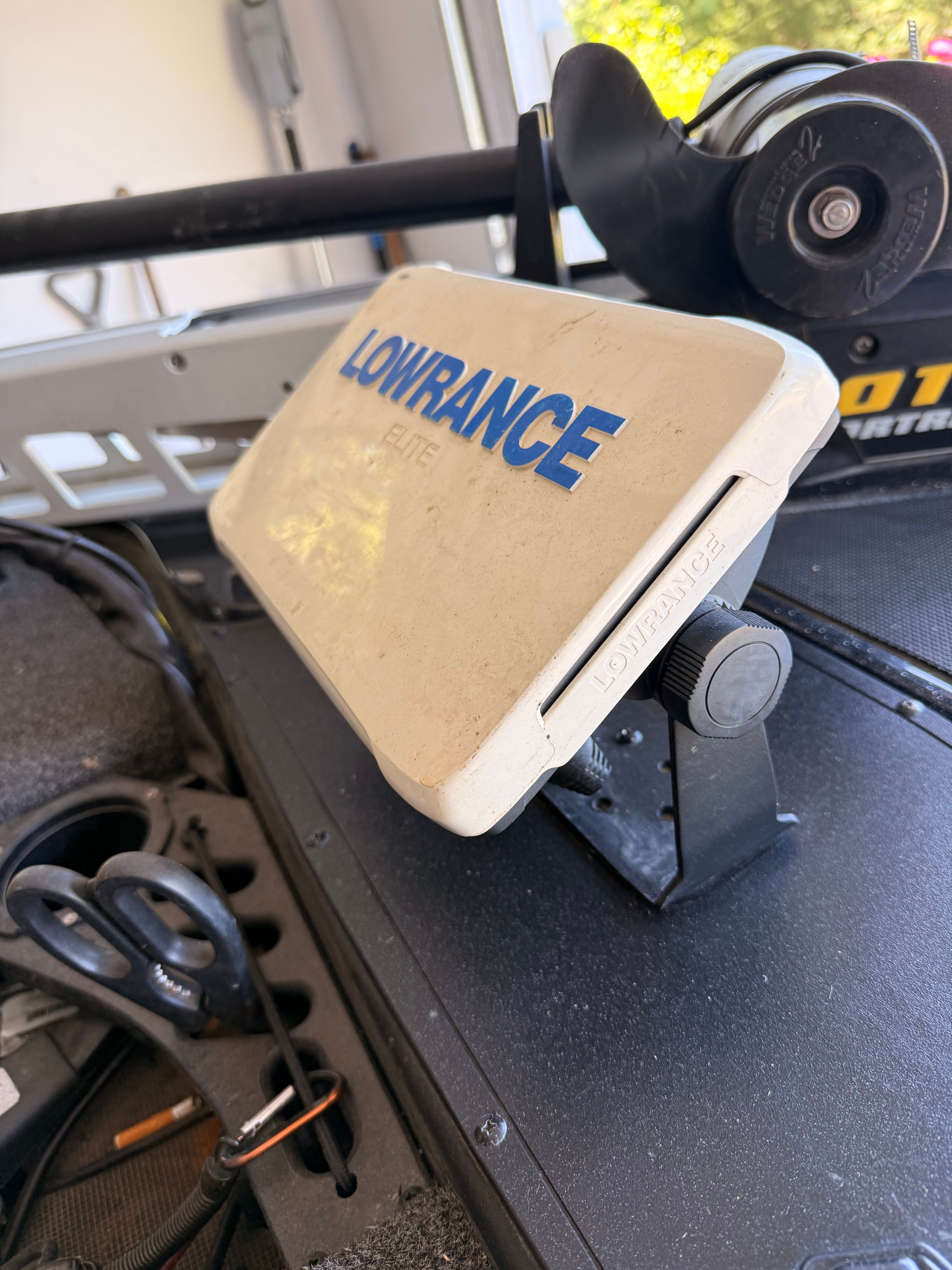 Lowrance Elite on Nitro Z19 Pro boat, year 2018.