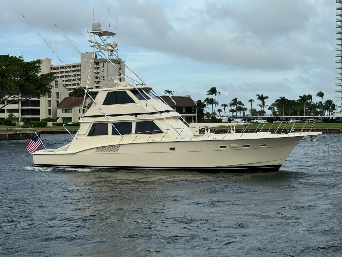 1985 Hatteras 60 Convertible