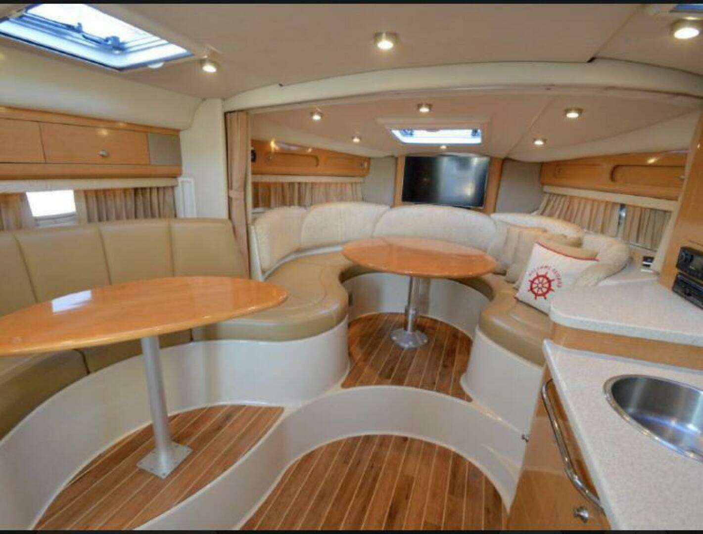 2006 Chaparral 330 signature - Image 9