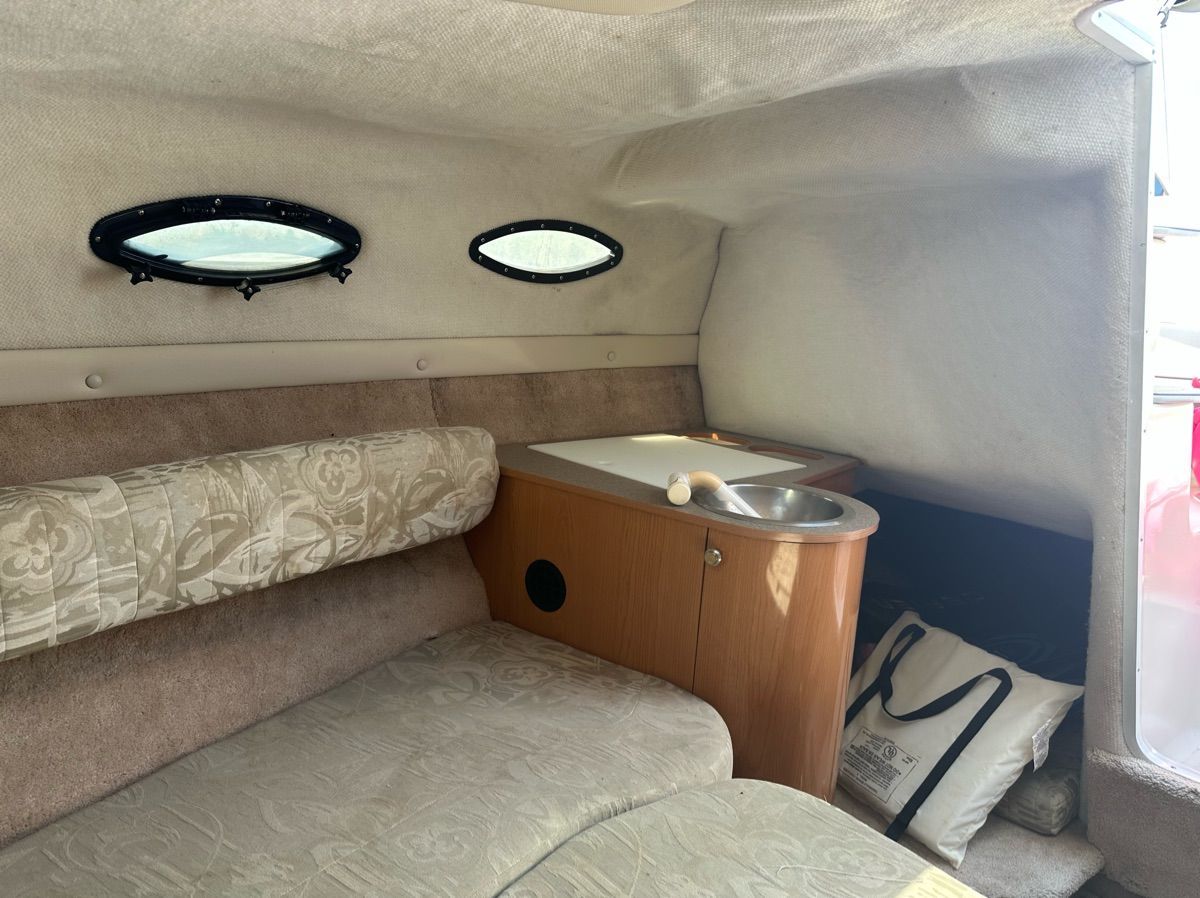2001 Regal 2550 LSC - 9
