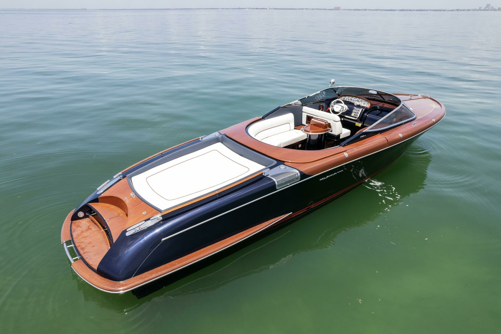 2020 Riva — - Image 6