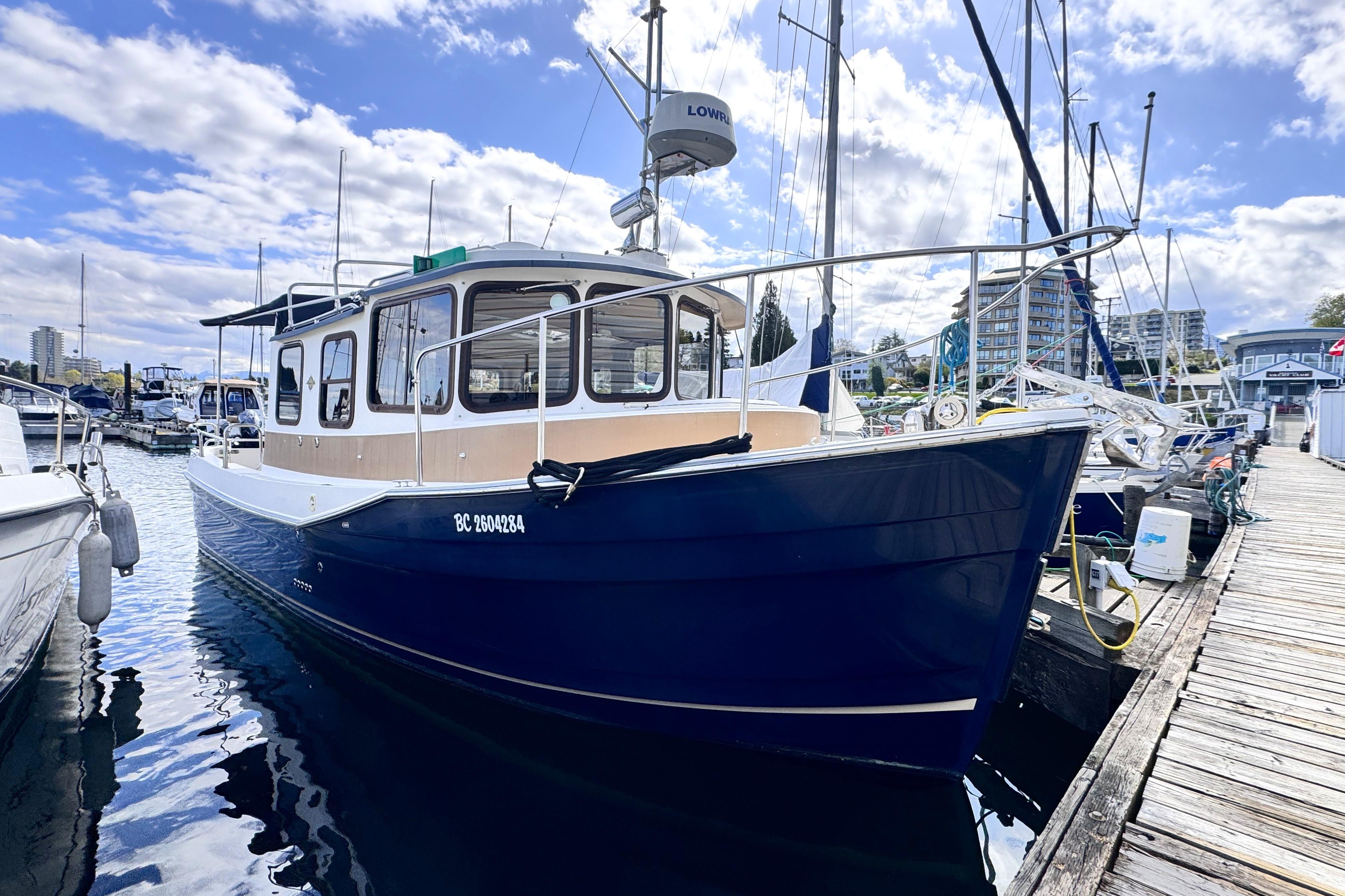 2011 Ranger Tugs R-25