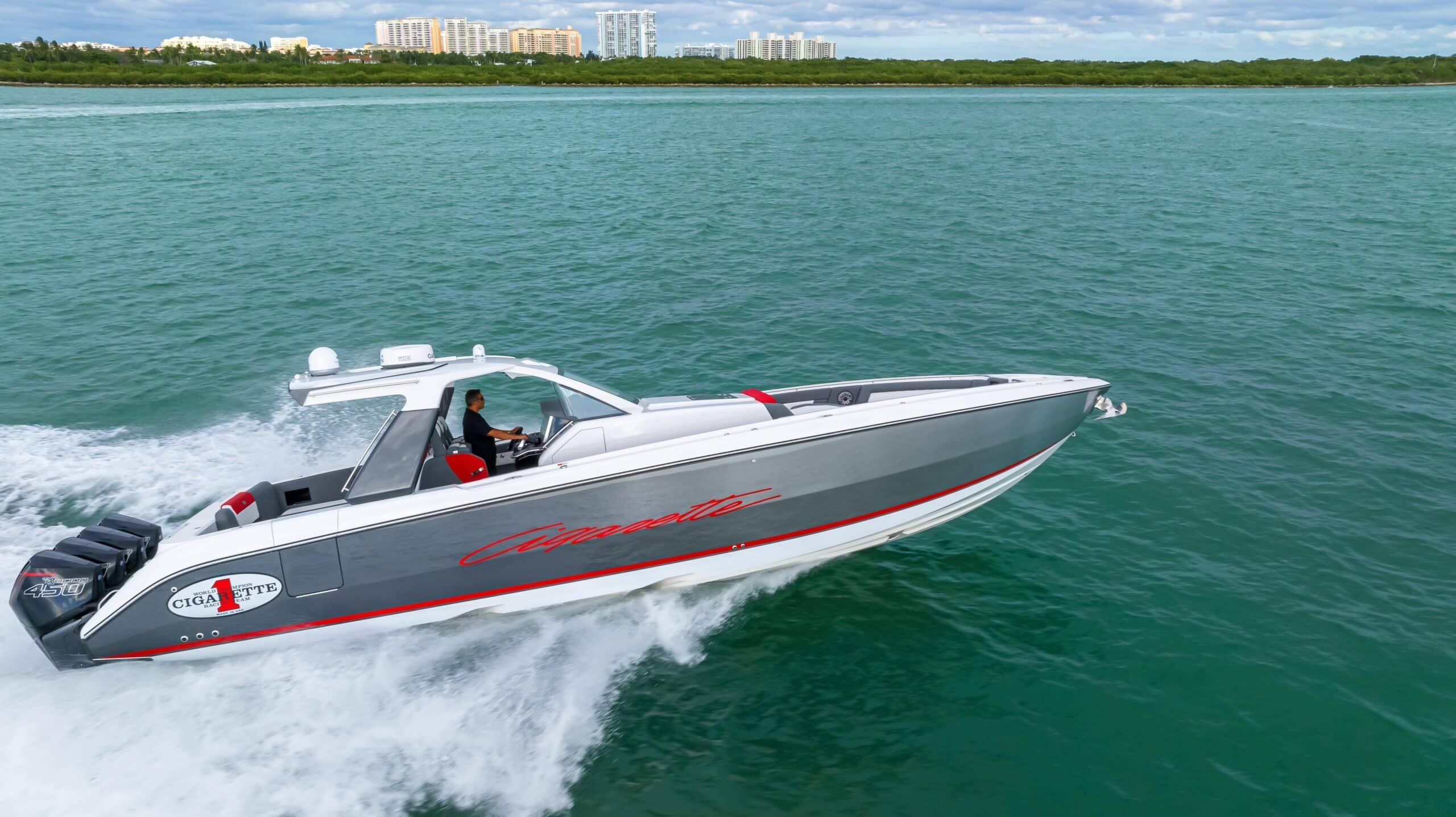 2022 Cigarette 42' Auroris - 15
