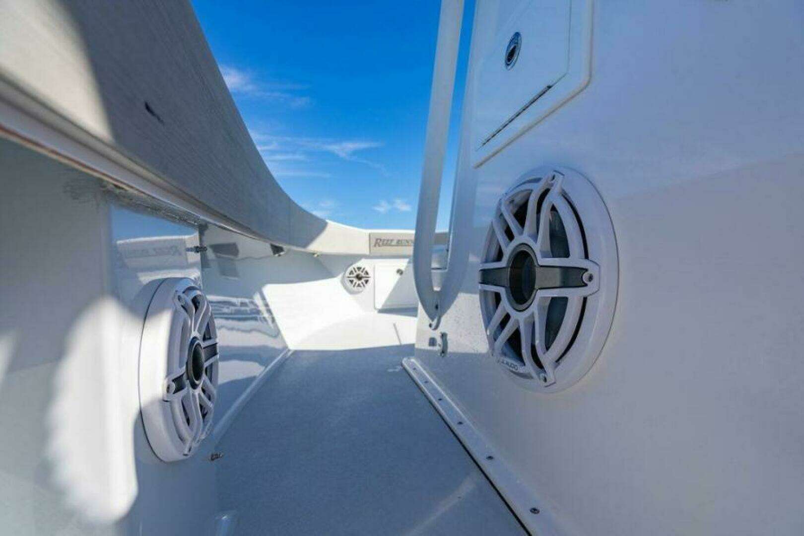 2026 Reef Runner 230 - Image 27