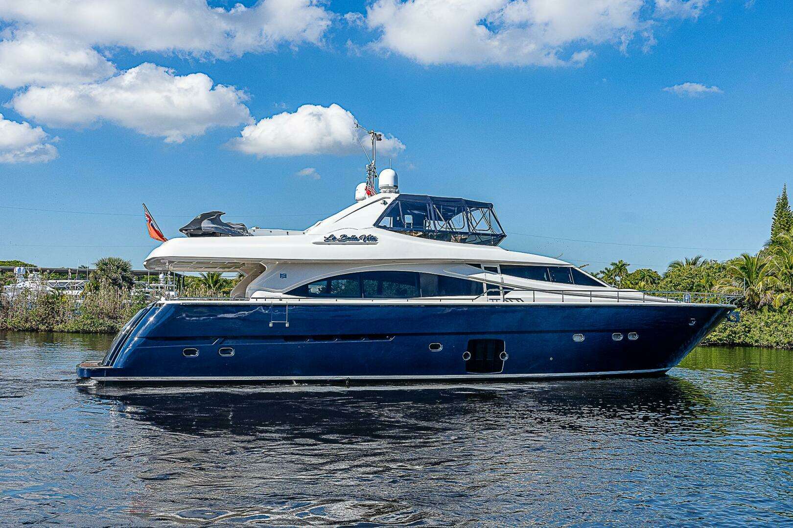 2006 Ferretti Yachts 830 - Image 14
