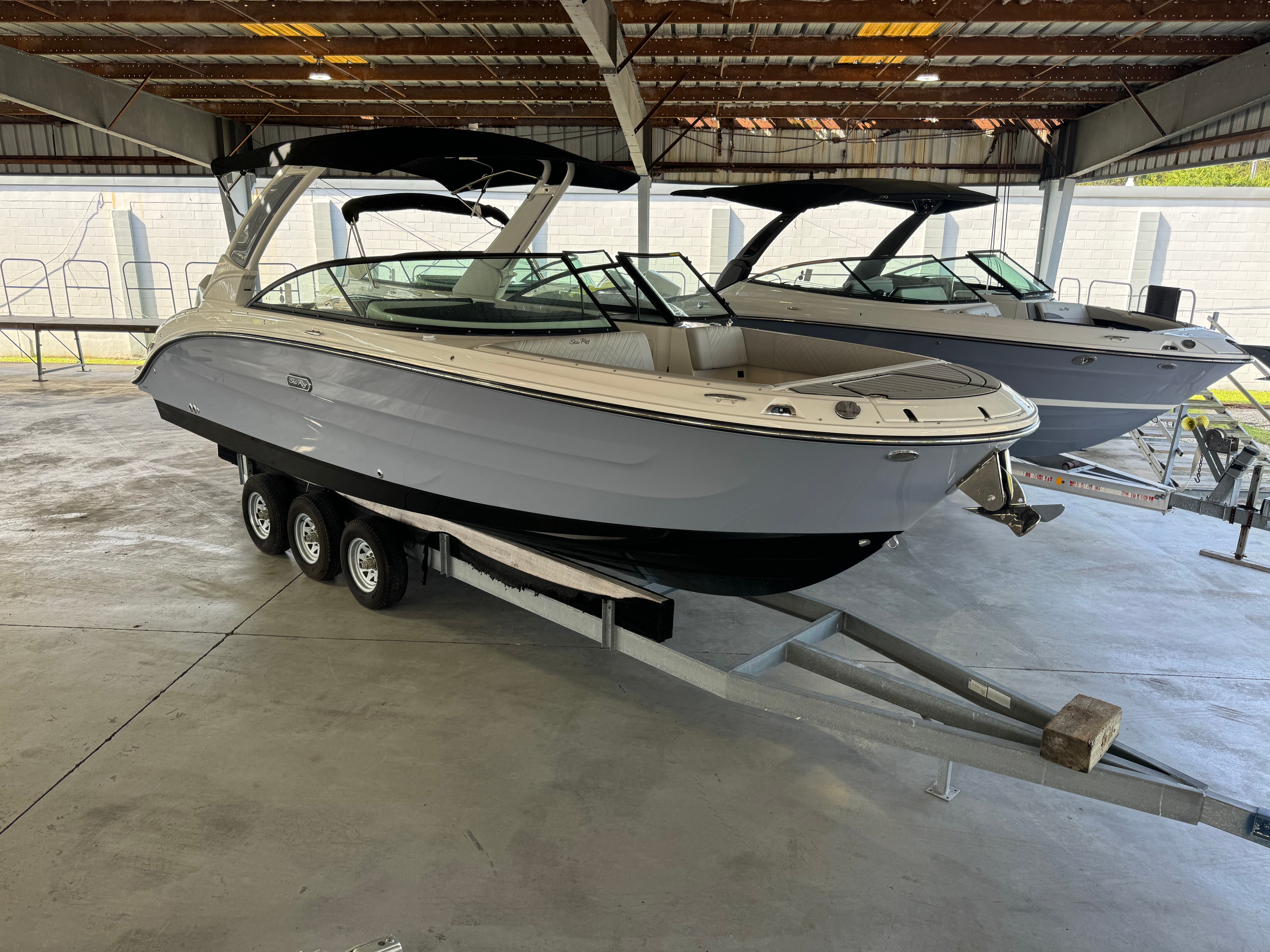2026 Sea Ray SDX 270 Outboard