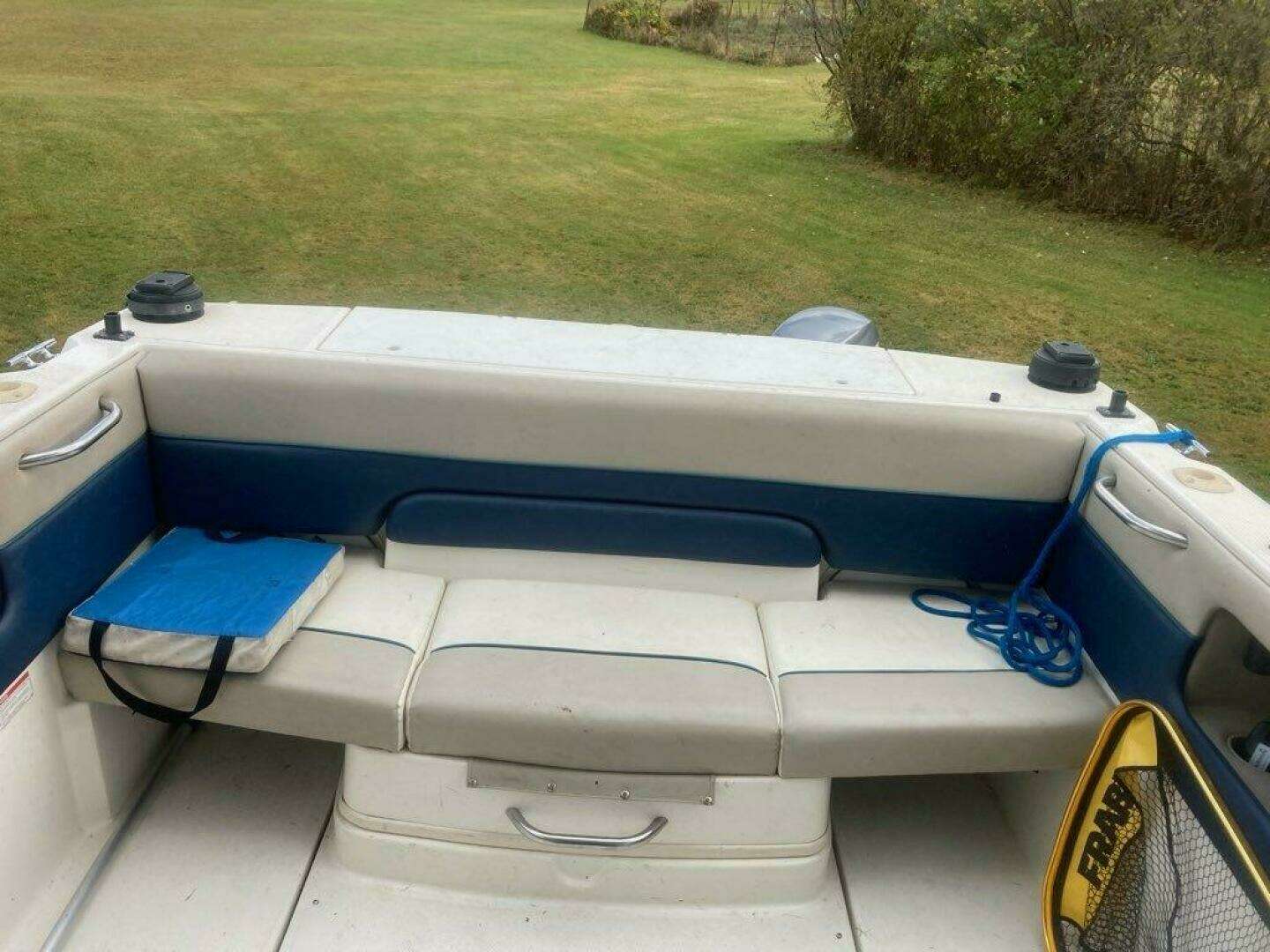 1996 Bayliner 2252 - Image 7