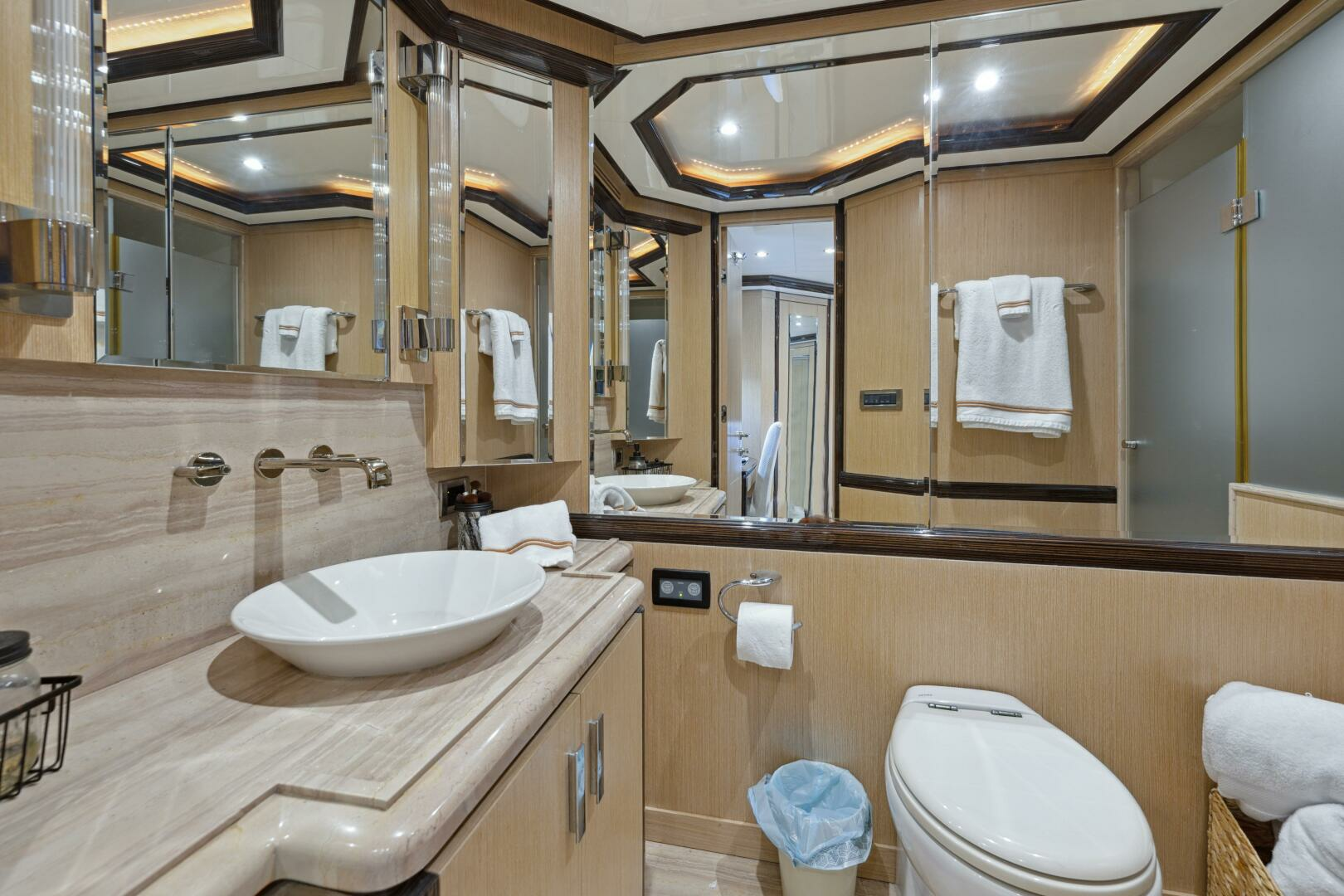 2010 Ocean Alexander 83 - Image 65