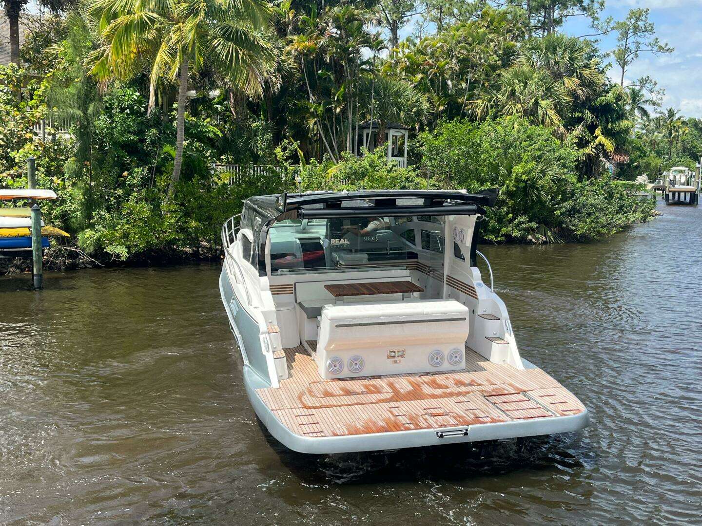 2025 Real 40 HT Luxury - Image 25