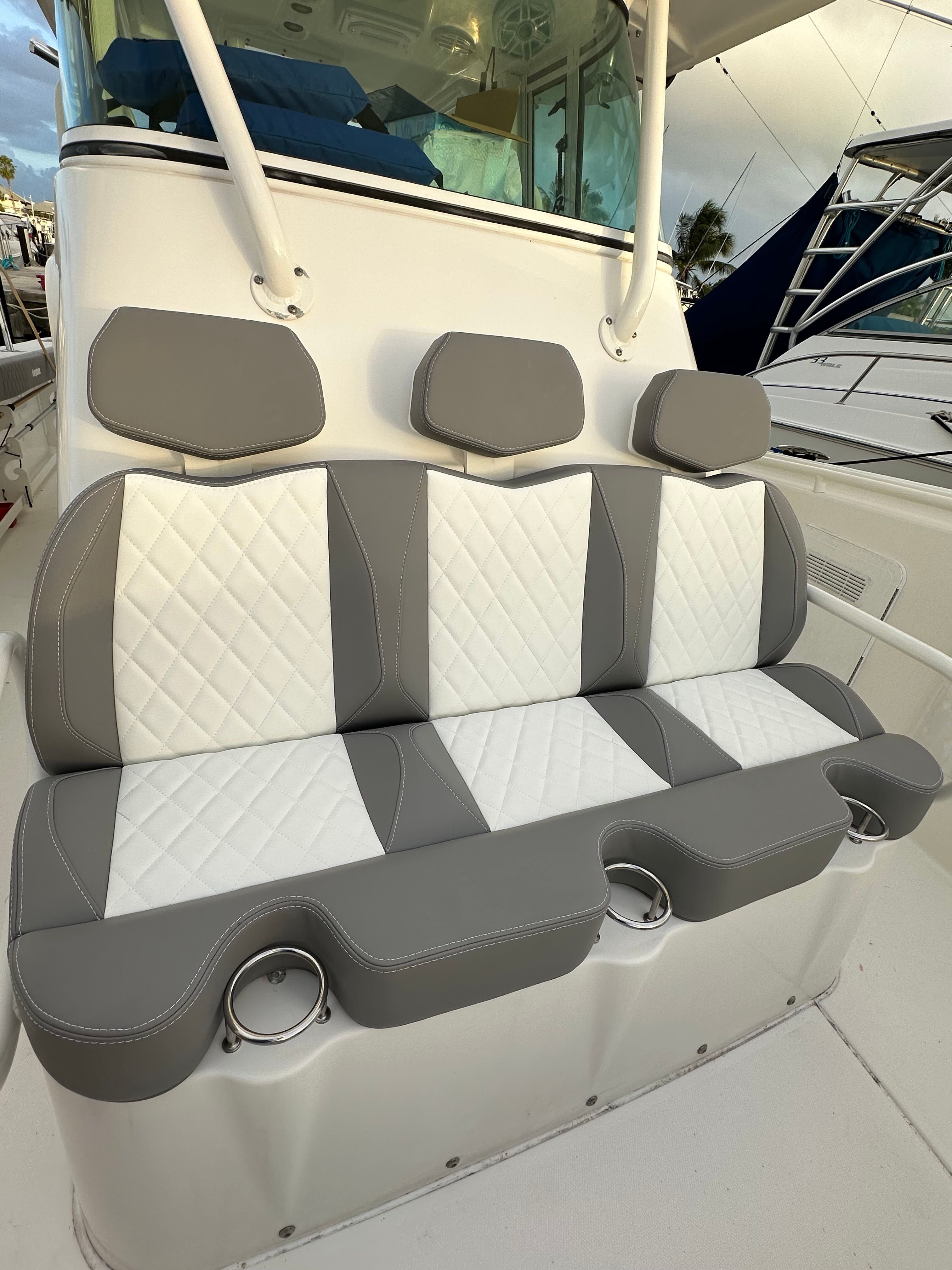 2009 Everglades 365 Center Console - 114