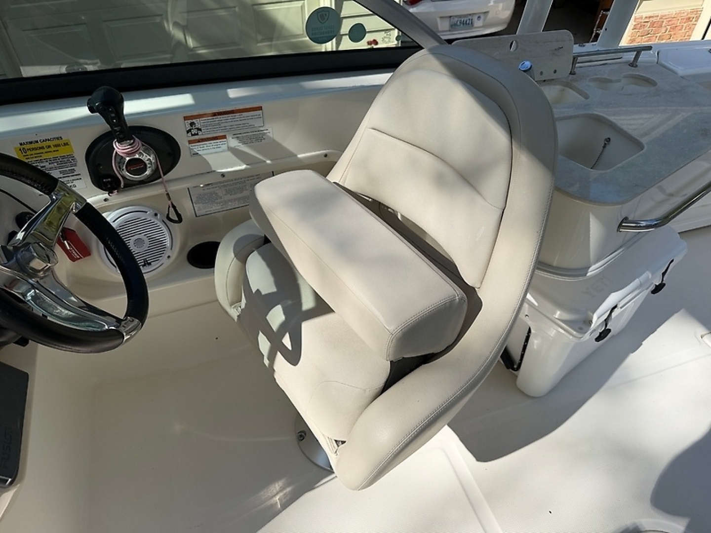 2020 Boston Whaler Vantage 230 - Image 34