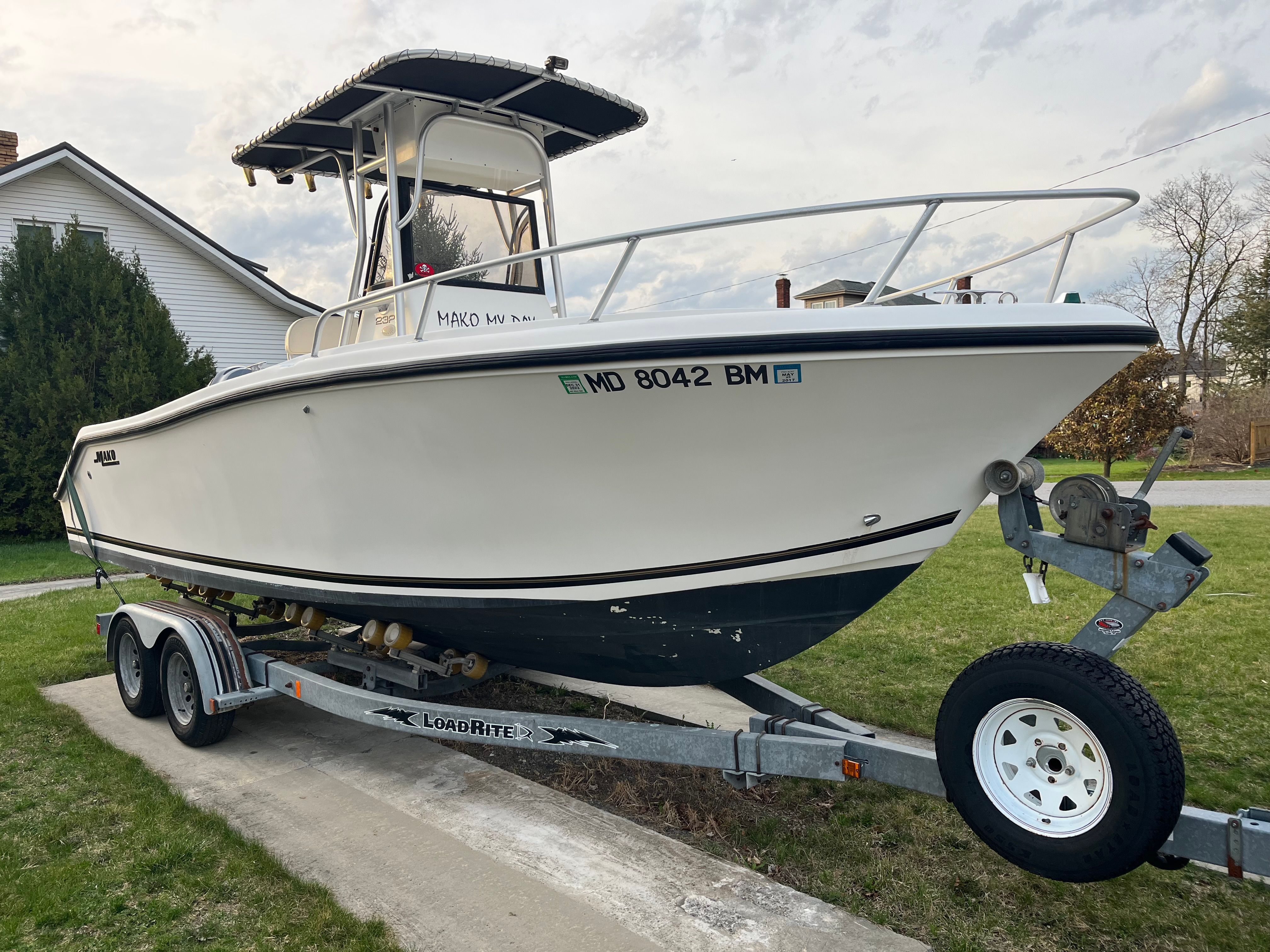 2002 Mako 232 Center Console