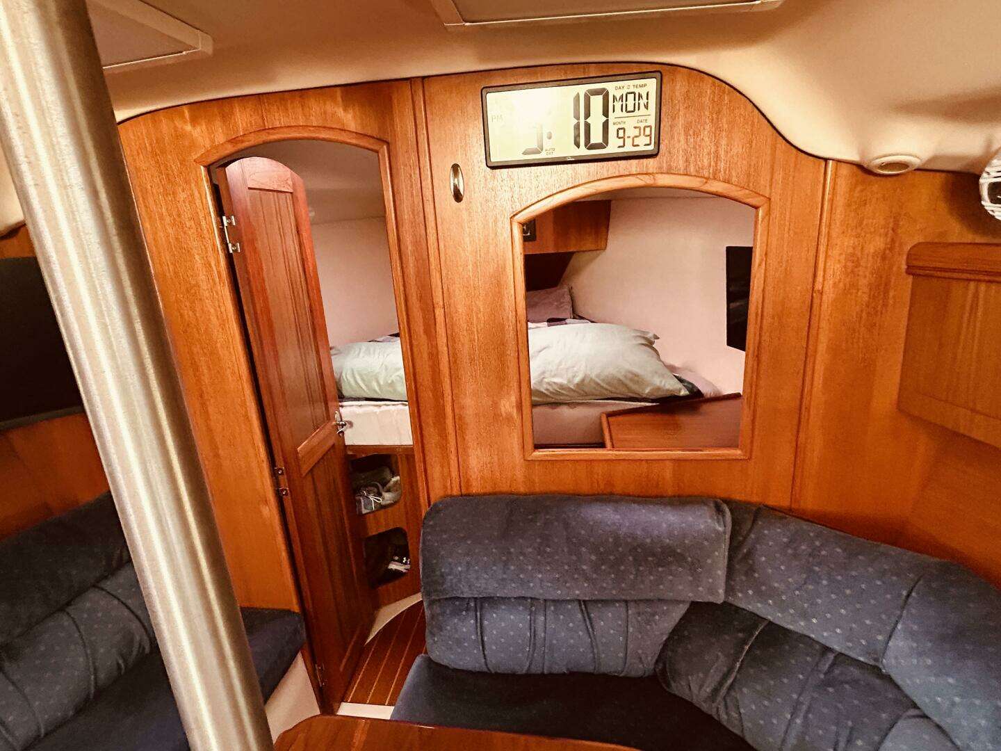 2003 Hunter 386 - Image 28