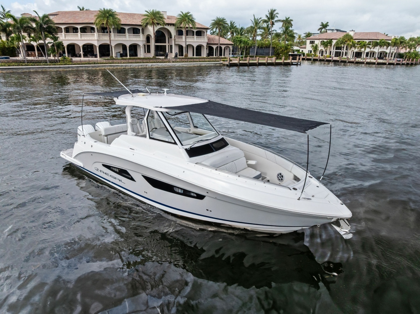 2022 Regal 33 SAV - Image 2