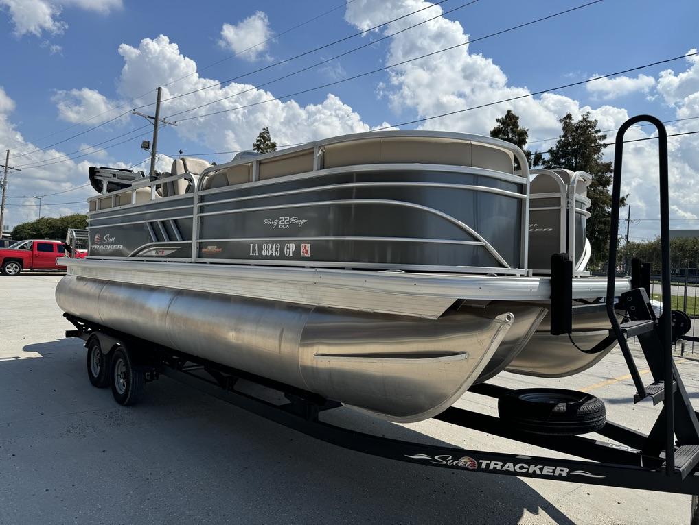 2023 Sun Tracker Party Barge 22 RF XP3 - 11