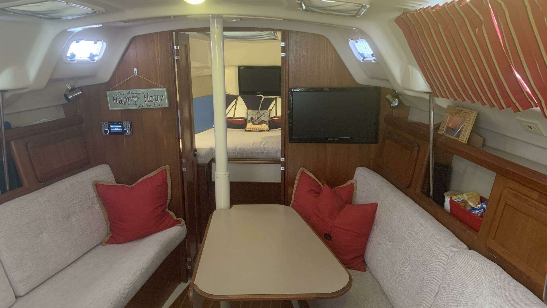 1991 Hunter 30 T - Image 14