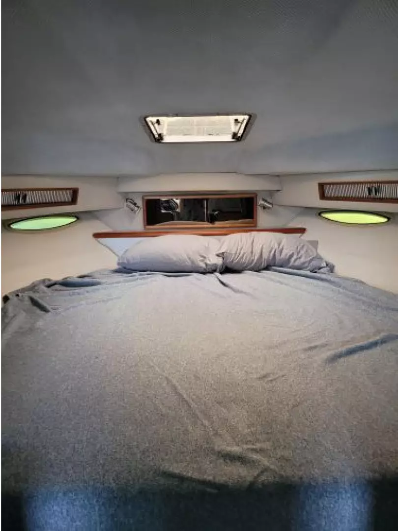 1988 Sea Ray 340 Express Cruiser - Image 21