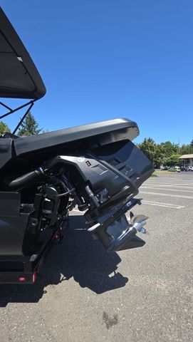 2025 Manitou 26' Explore 6' Max Deck With Dual 150hp Motors - 80