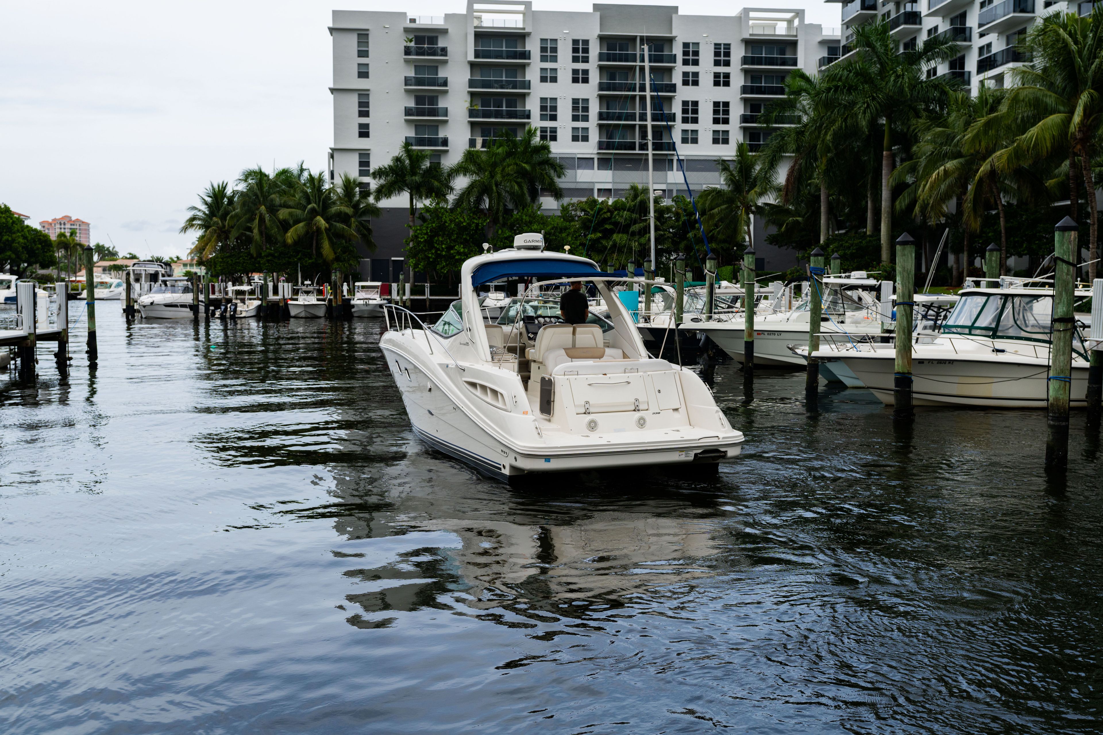 2010 Sea Ray Sundancer 330 - 13