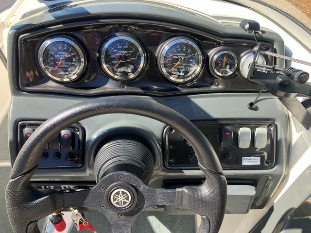 2009 Yamaha Boats AR230 HO - 14