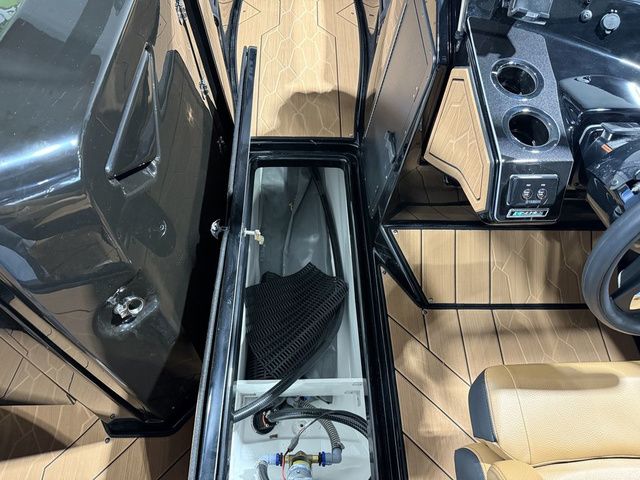 2026 Yamaha Boats 255XD - 26
